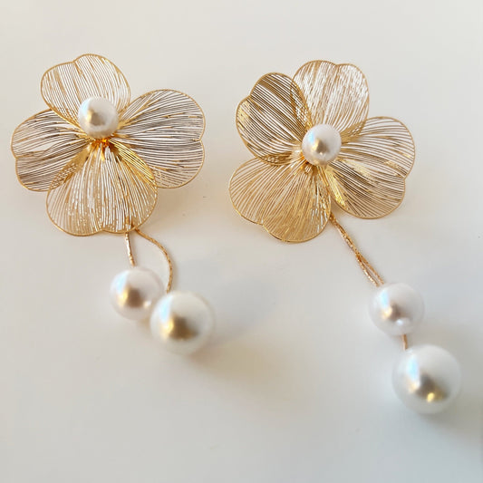 ARIA Earring