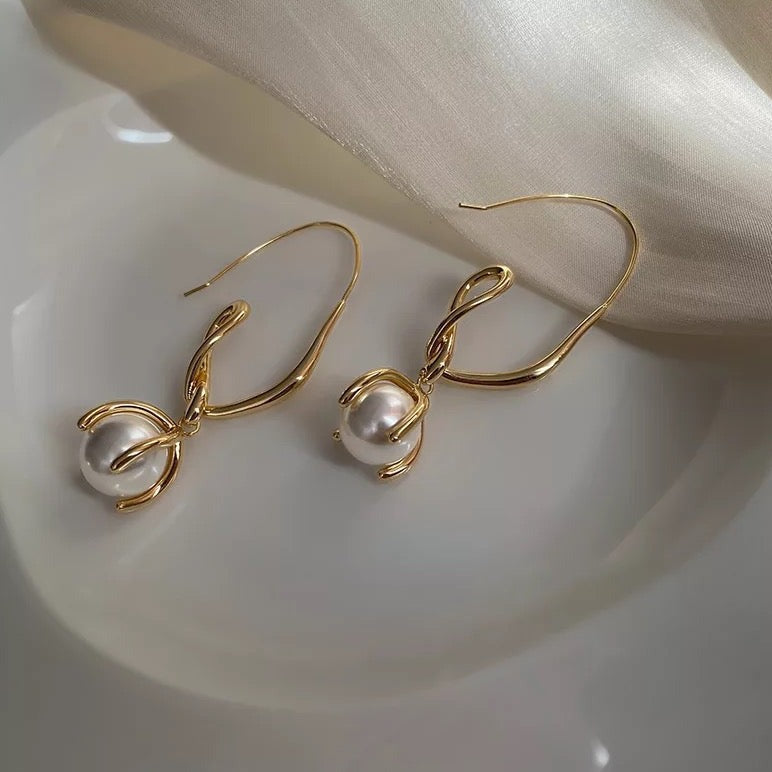 Ophelia Pearl Earrings