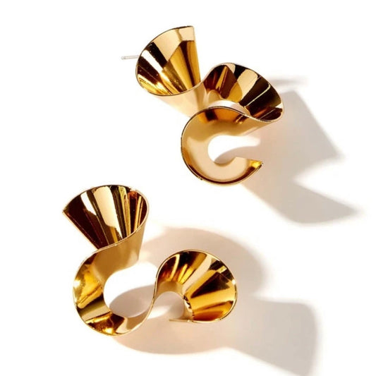 Nia Twist Stud Earrings